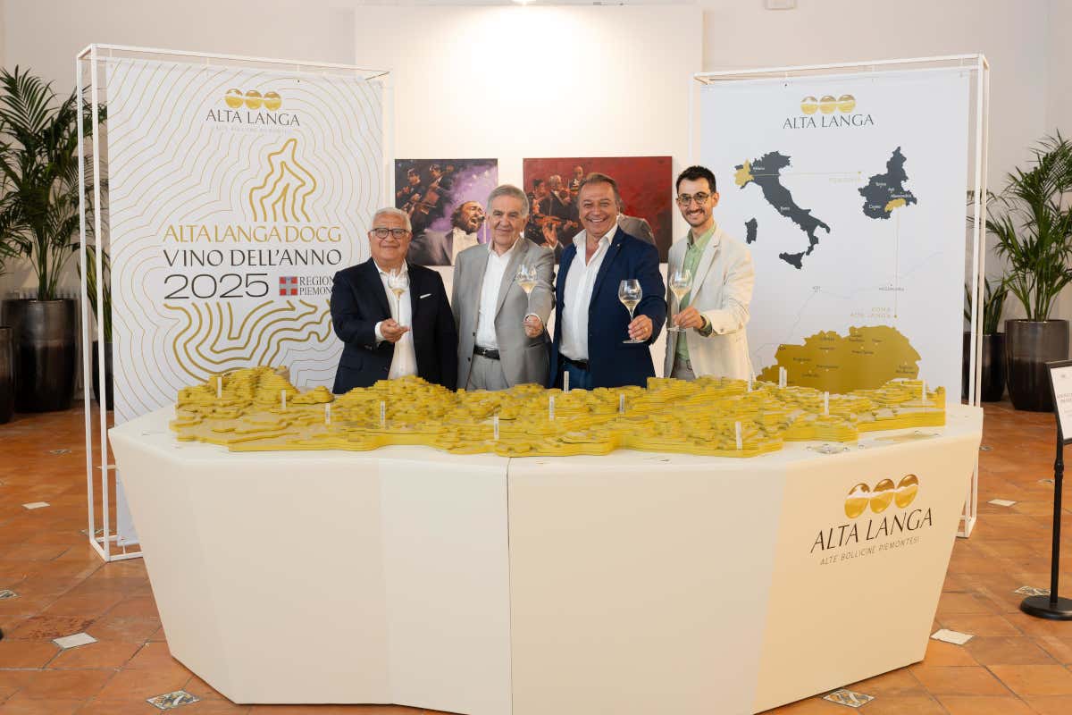 Alta Langa Docg oltre i due milioni di bottiglie: il Metodo classico piemontese accelera